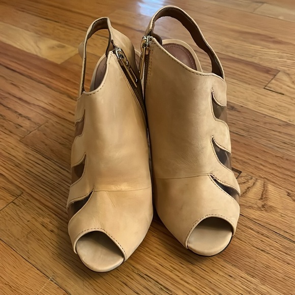 Schulz Booties - Picture 2 of 10